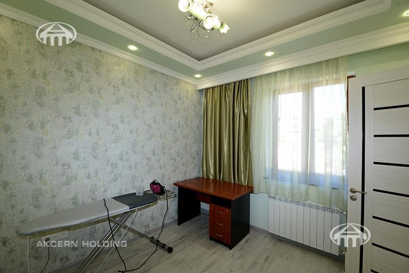 Квартира · 4 комн. · 92 м² · Аван