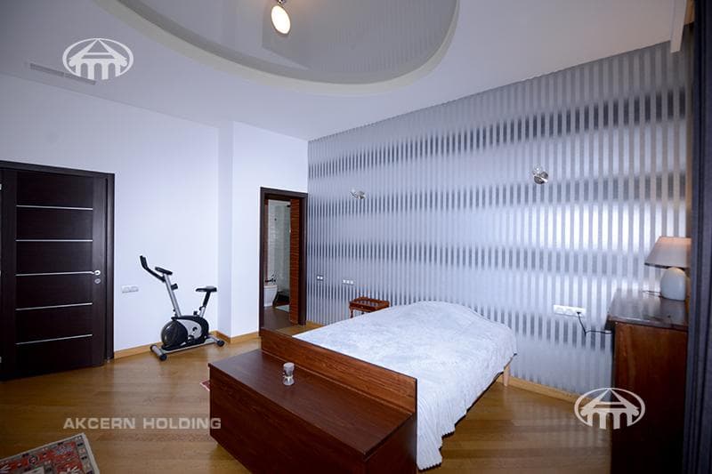 Apartment · 5 rooms · 200 m² · Arabkir
