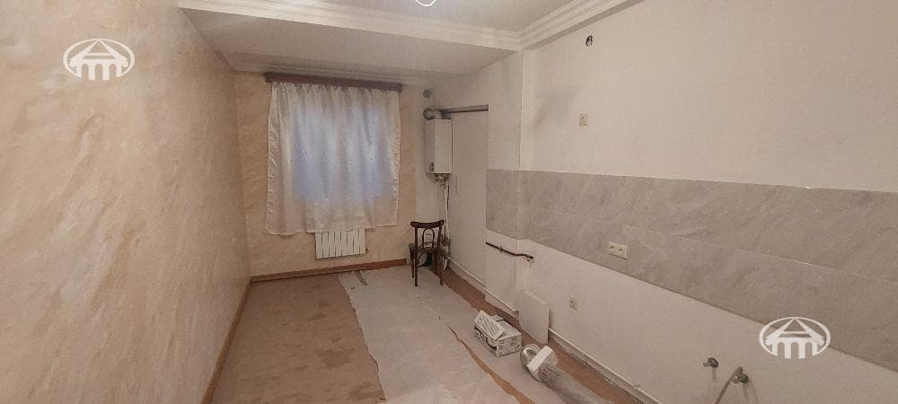 Apartment · 3 rooms · 84 m² · Kentron