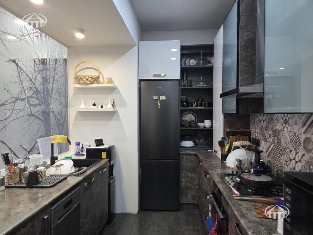 Apartment · 2 rooms · 75 m² · Kentron