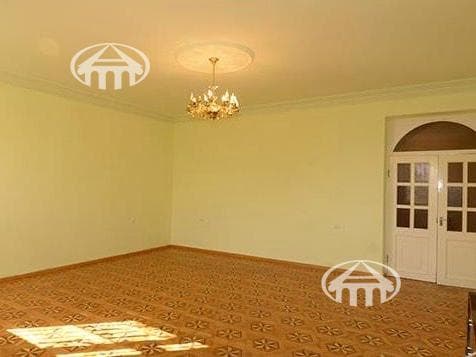 Առանձնատուն · 7 սեն. · 540 մ² · Աջափնյակ