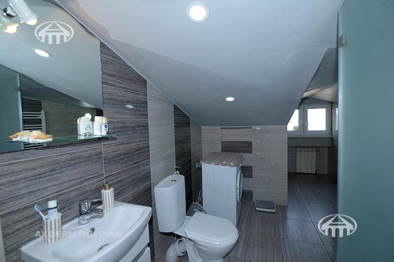 Apartment · 5 rooms · 193 m² · Arabkir