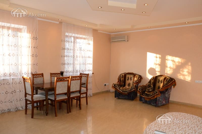 Дом · 7 комн. · 286 м² · Канакер-Зейтун