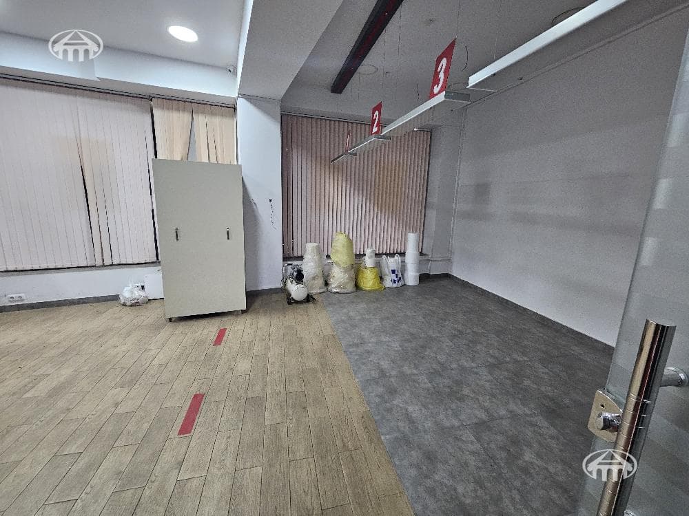 Retail · 210 m² · Nor Nork