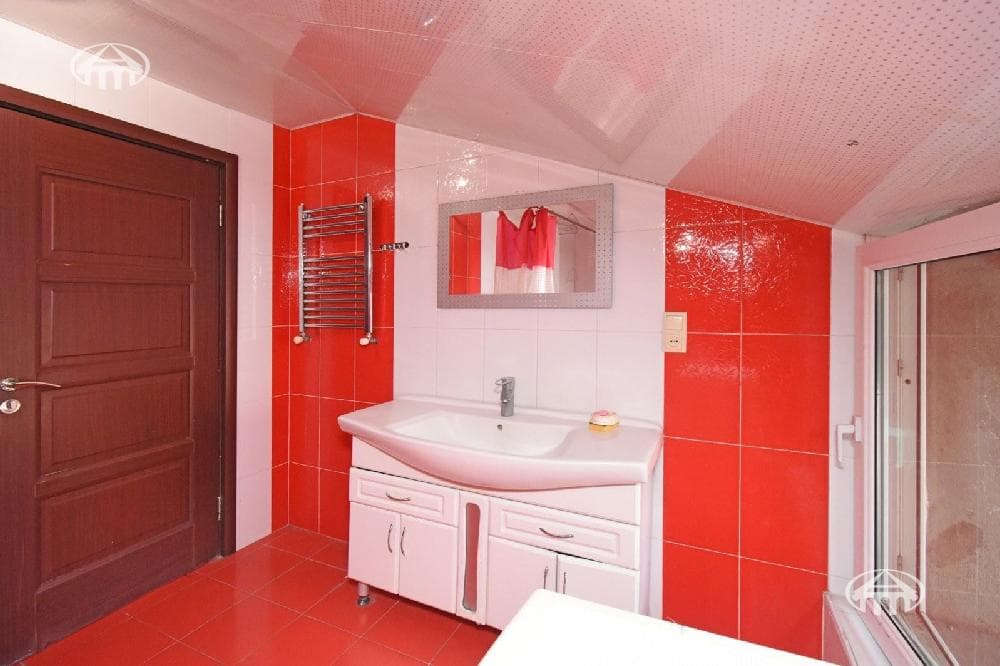 Дом · 8 комн. · 519 м² · Кентрон