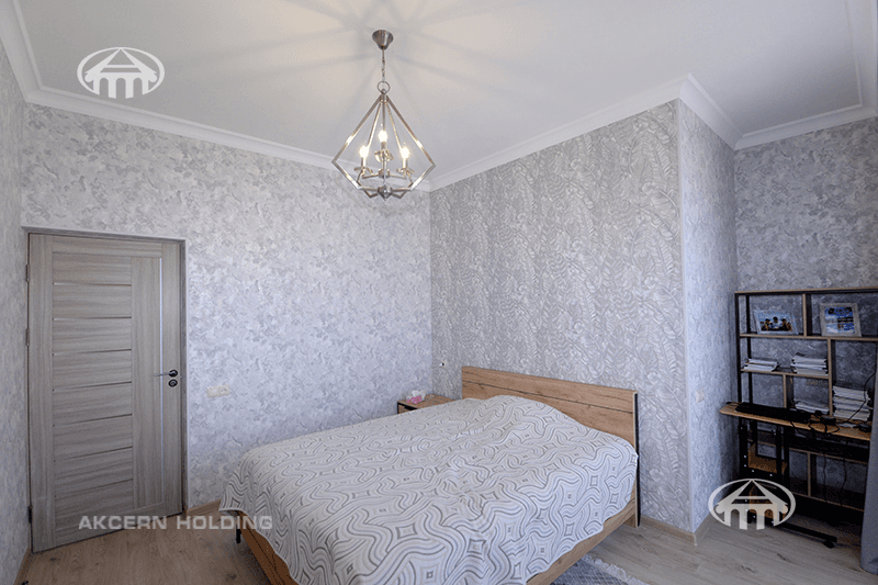 Mansion · 5 rooms · 280 m² · v. Arinj