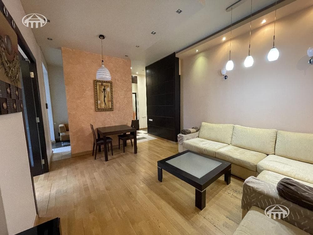 Квартира · 2 комн. · 57 м² · Кентрон