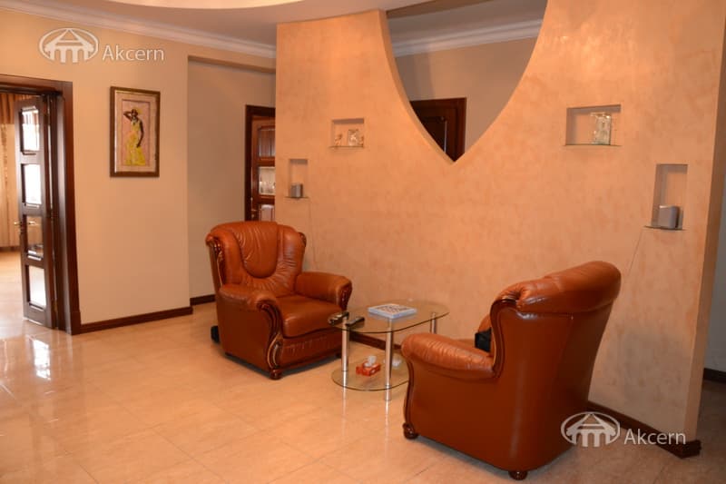 Квартира · 4 комн. · 146 м² · Арабкир