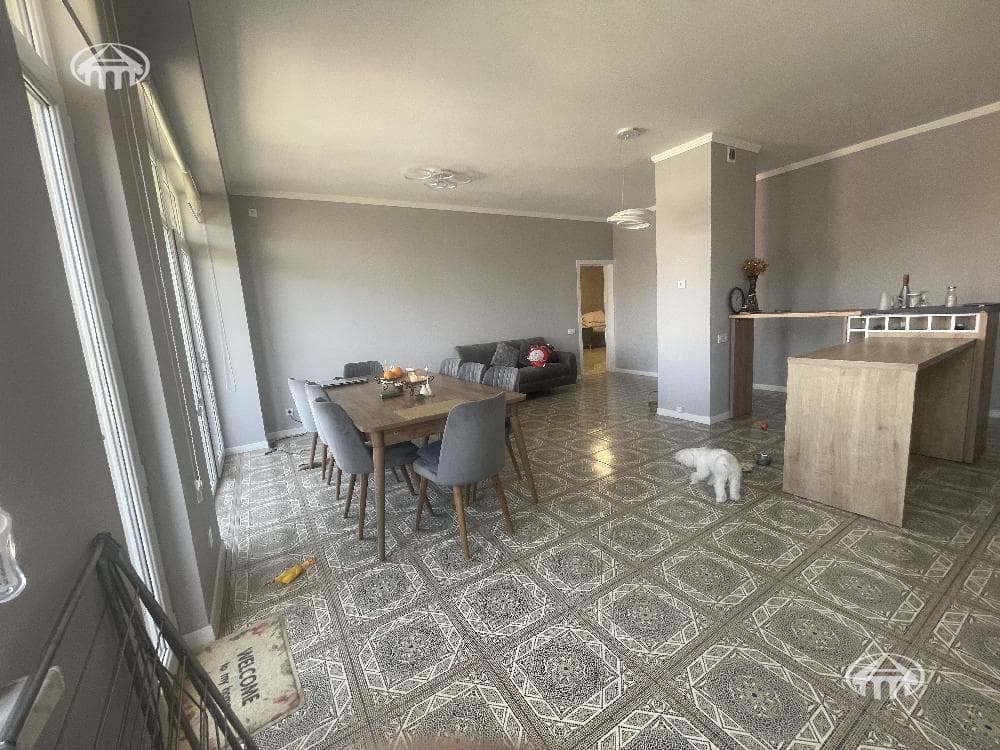 Квартира · 3 комн. · 182 м² · Арабкир
