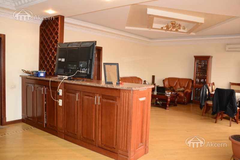 Квартира · 4 комн. · 146 м² · Арабкир