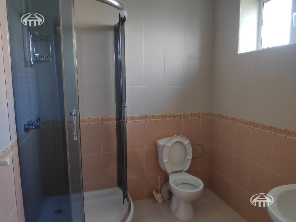 Mansion · 5 rooms · 300 m² · Arinj