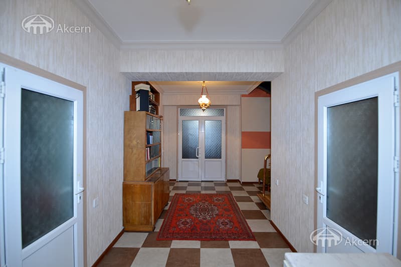 Особняк · 6 комн. · 349 м² · Аджапняк