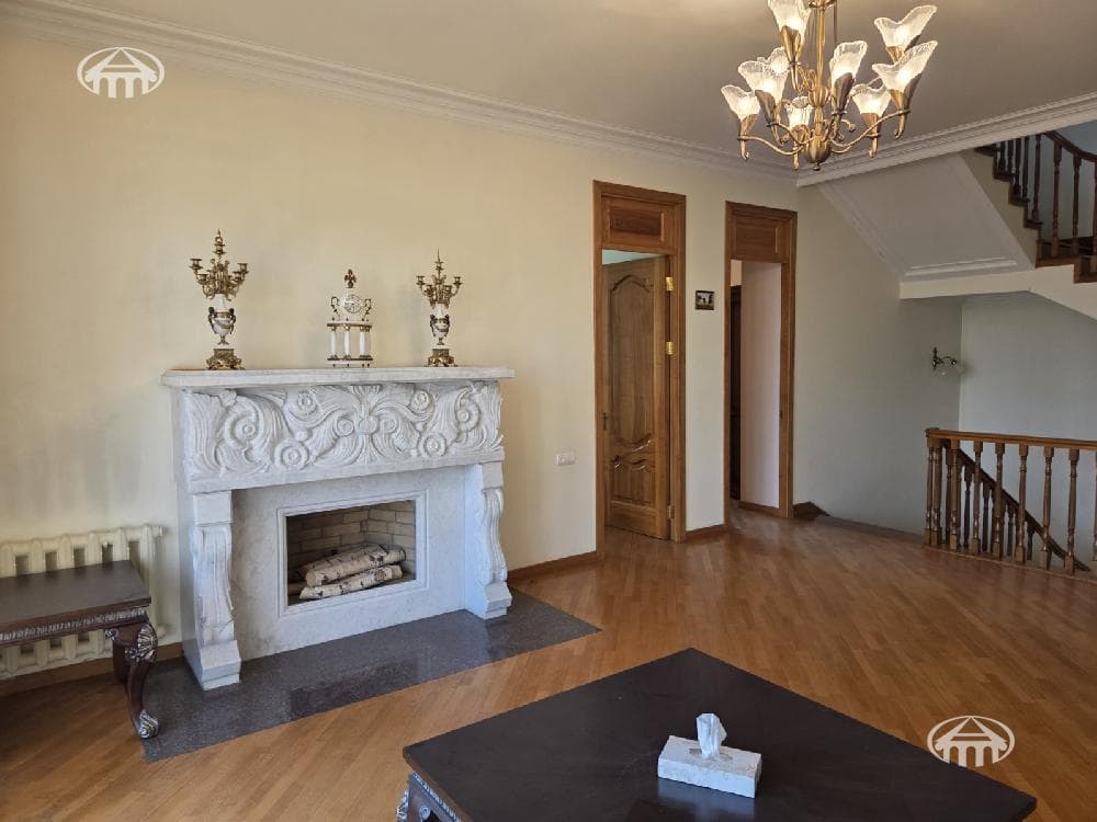 Дом · 6 комн. · 540 м² · Арабкир