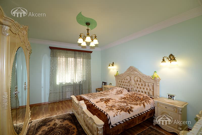 Квартира · 5 комн. · 251 м² · Арабкир