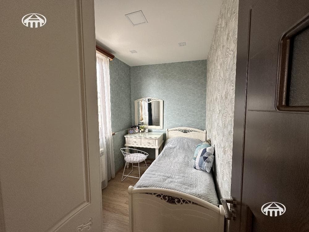 Квартира · 3 комн. · 90 м² · Кентрон