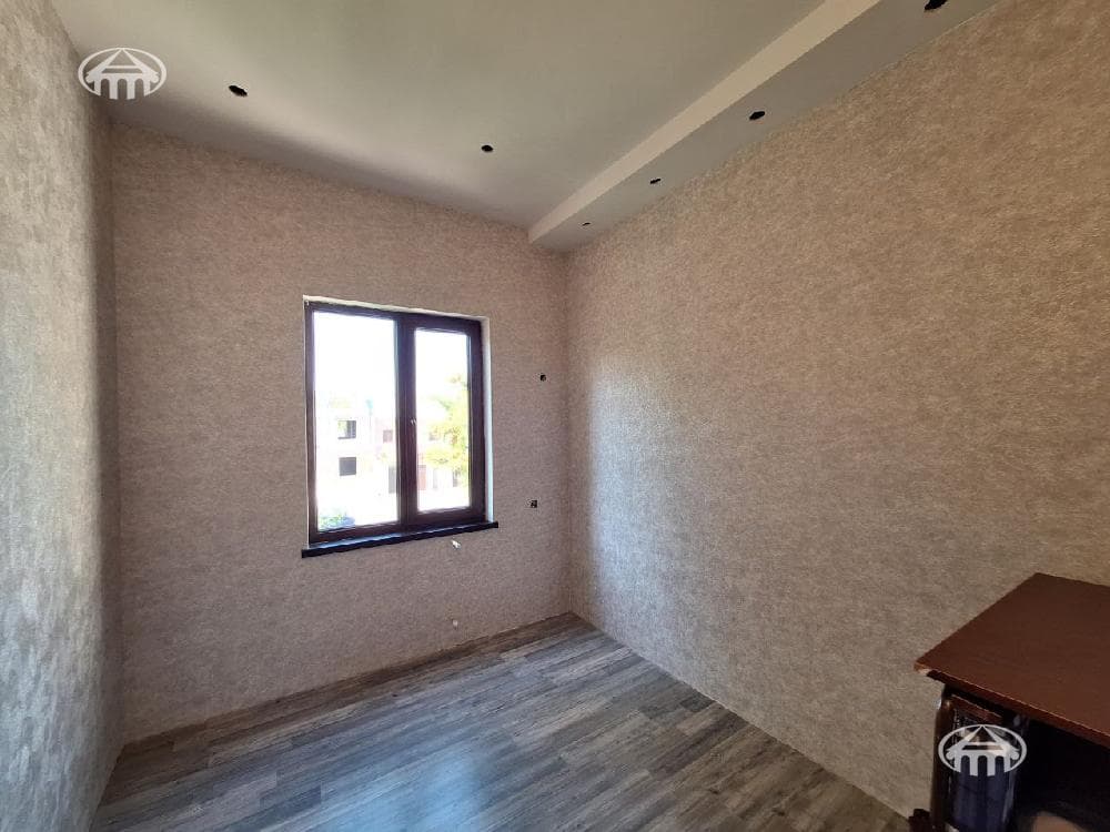 Բնակարան · 4 սեն. · 79 մ² · Աջափնյակ