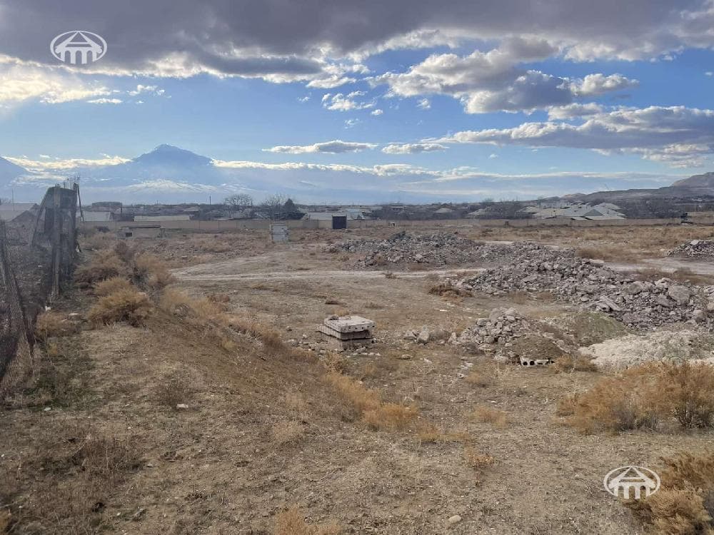 Land · 31,480 m² · Vedi