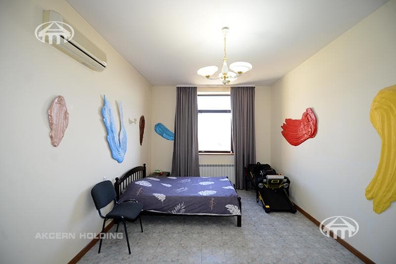 Особняк · 6 комн. · 480 м² · Аджапняк