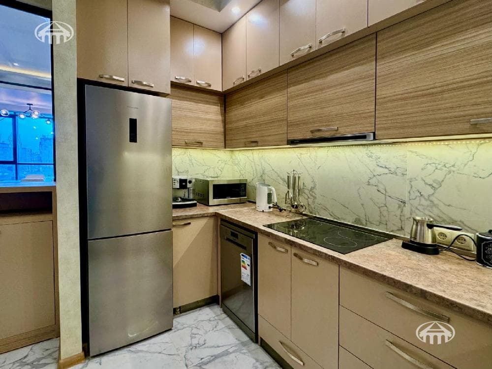 Квартира · 3 комн. · 98 м² · Кентрон