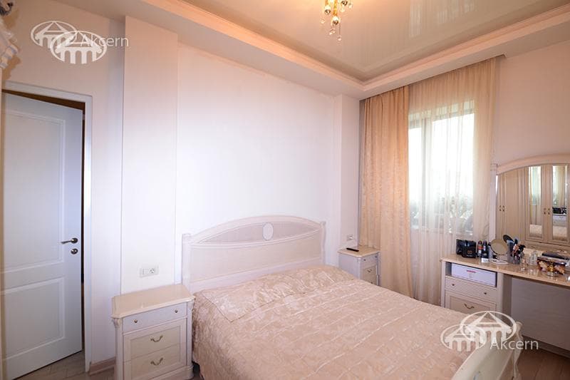 Apartment · 3 rooms · 112 m² · Kentron