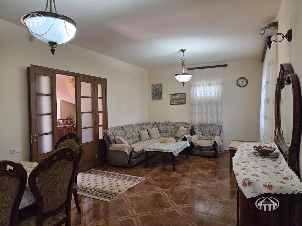 Mansion · 5 rooms · 296 m² · Djrvej