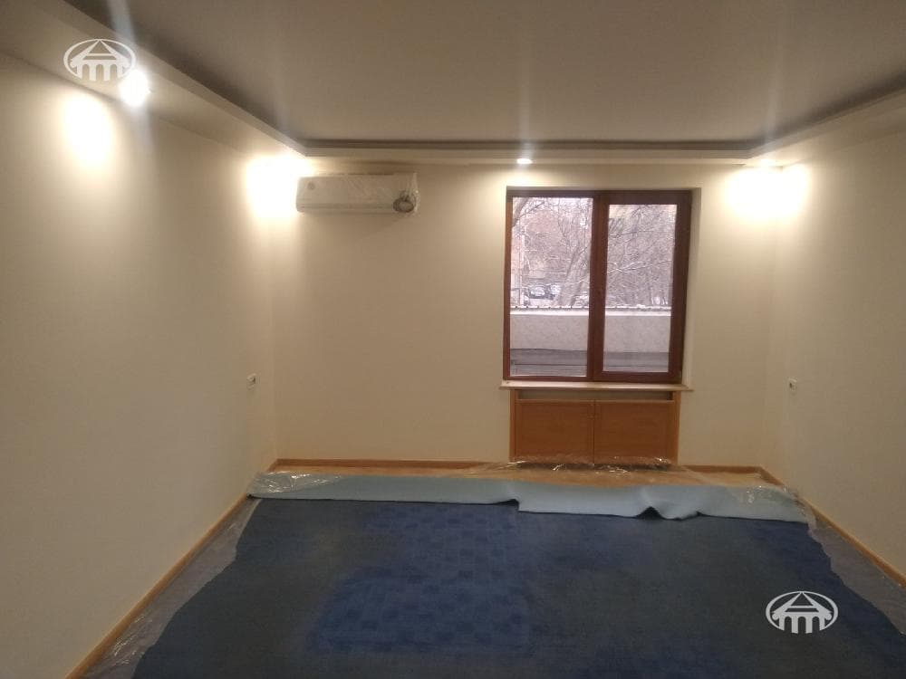 Office · 183 m² · Kentron