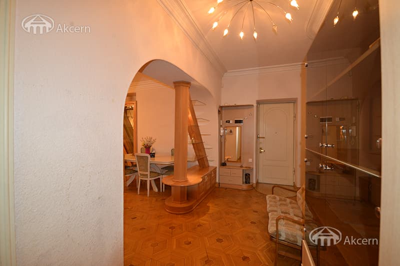 Квартира · 3 комн. · 112 м² · Кентрон