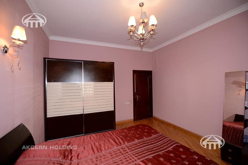 Особняк · 9 комн. · 650 м² · Аджапняк