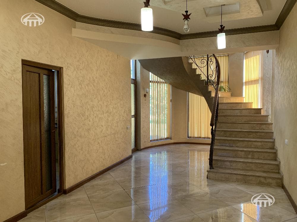 Mansion · 4 rooms · 328 m² · Malatia-Sebastia