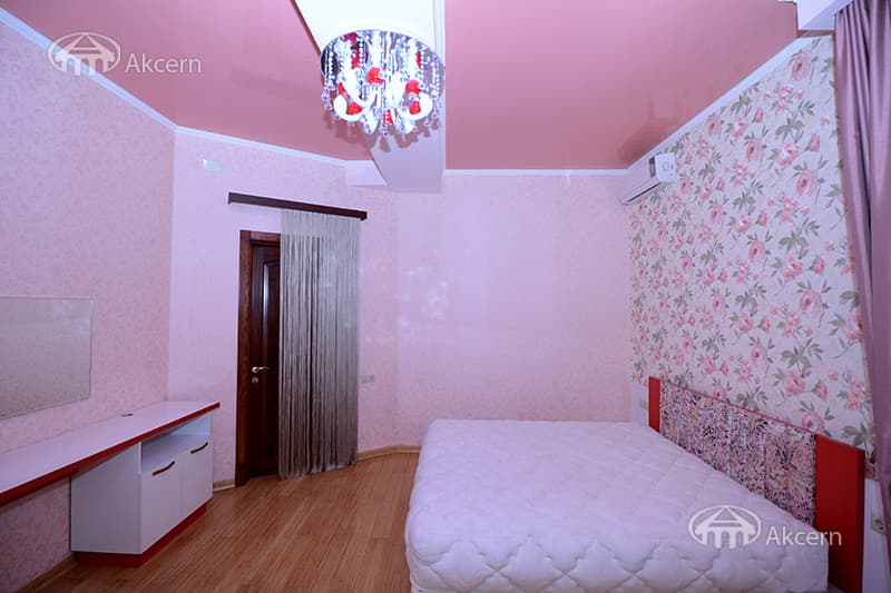 Квартира · 4 комн. · 133 м² · Арабкир