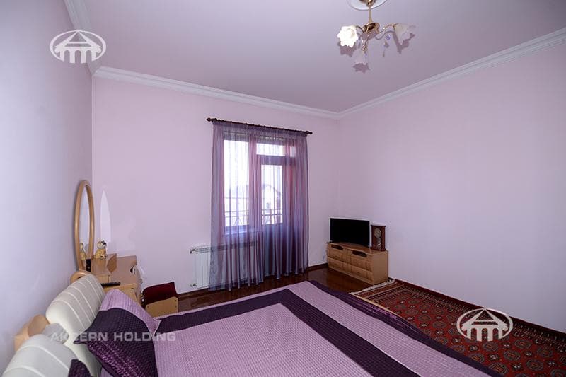 Mansion · 8 rooms · 607.5 m² · Qasax