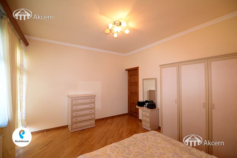 Apartment · 5 rooms · 350 m² · Kentron