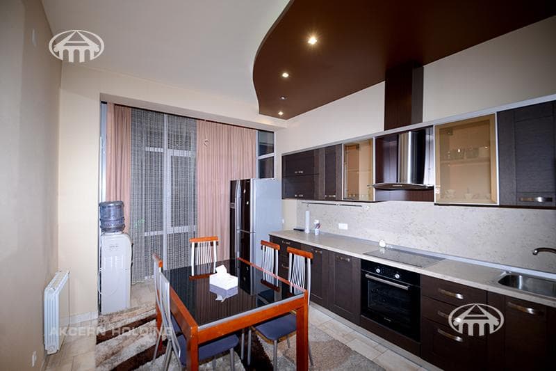 Квартира · 3 комн. · 120 м² · Арабкир