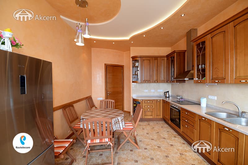 Apartment · 4 rooms · 181 m² · Kentron