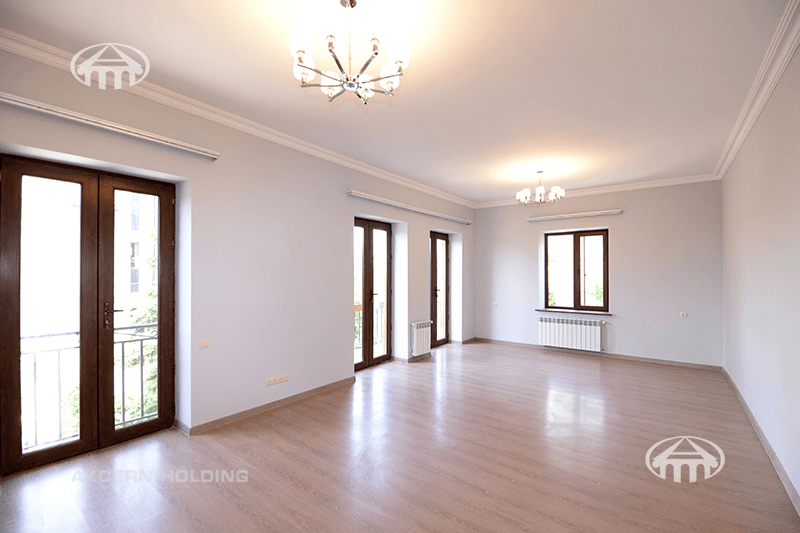 Mansion · 4 rooms · 300 m² · Nork-Marash