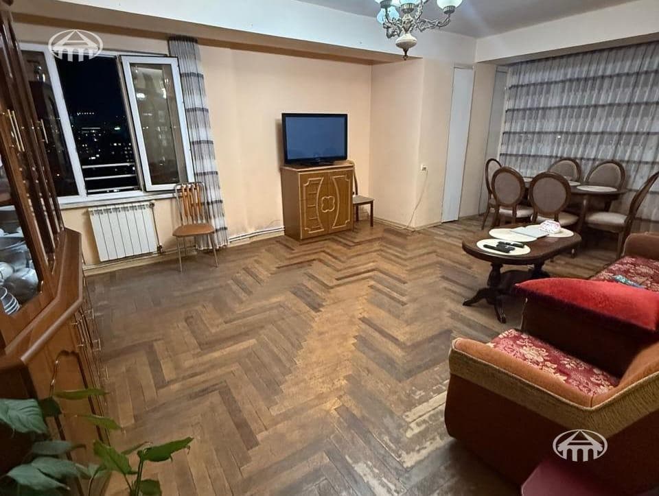 Квартира · 3 комн. · 84 м² · Давташен
