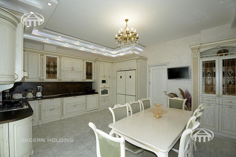 House · 6 rooms · 567 m² · Ajapnyak