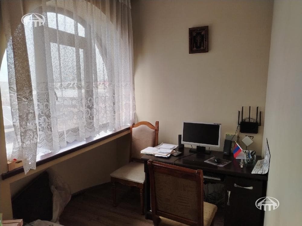 Ամառանոց · 6 սեն. · 260 մ² · Ձորաղբյուր