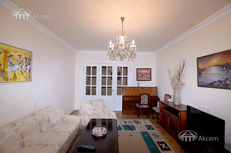 Квартира · 2 комн. · 70 м² · Кентрон