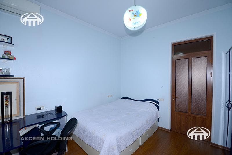 Особняк · 5 комн. · 327 м² · Аджапняк