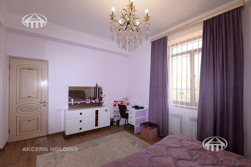 Mansion · 5 rooms · 290 m² · Avan