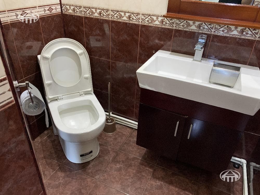 Отель · 9 комн. · 539 м² · Шенгавит