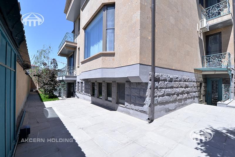 Առանձնատուն · 9 սեն. · 505 մ² · Արաբկիր