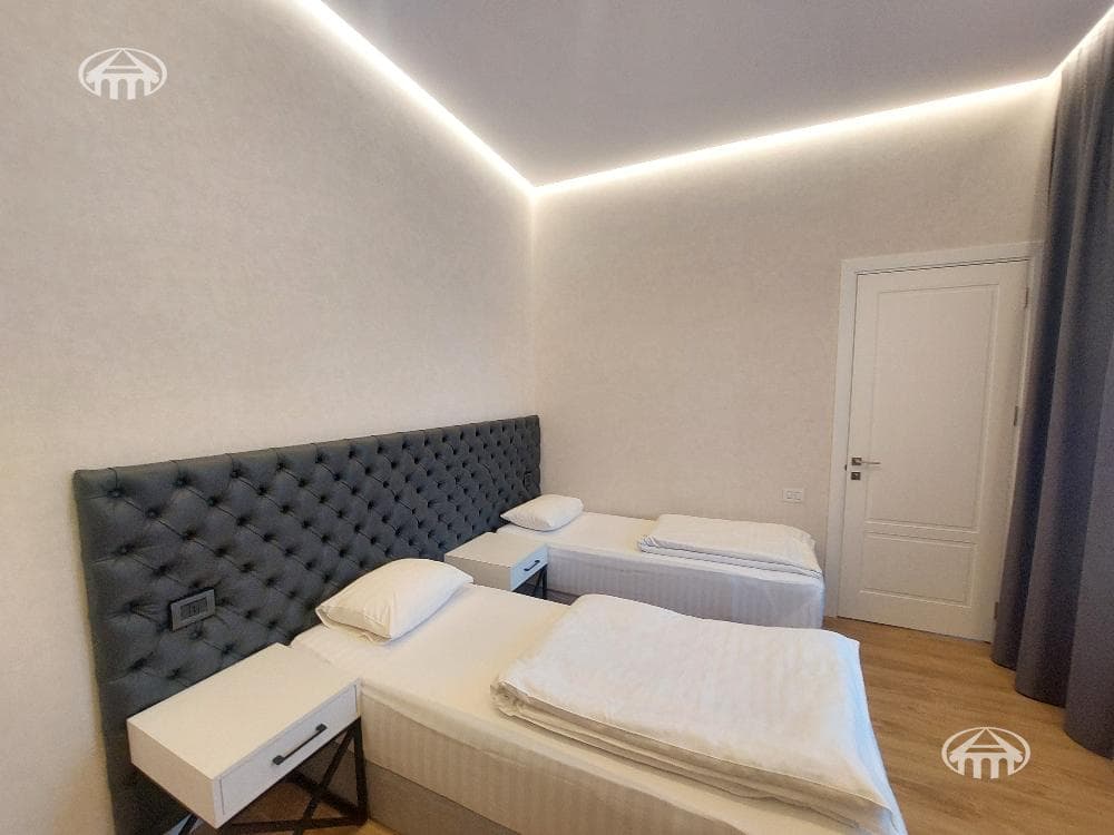 Квартира · 3 комн. · 60 м² · Кентрон