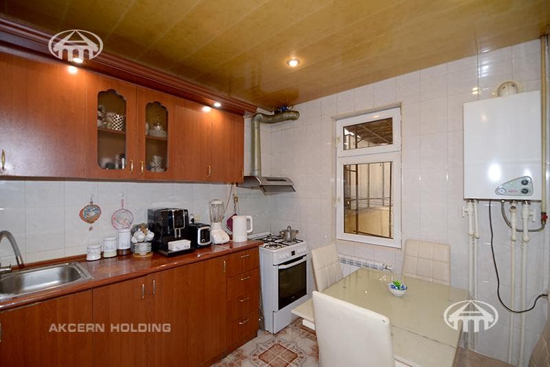 Mansion · 5 rooms · 203 m² · Kentron