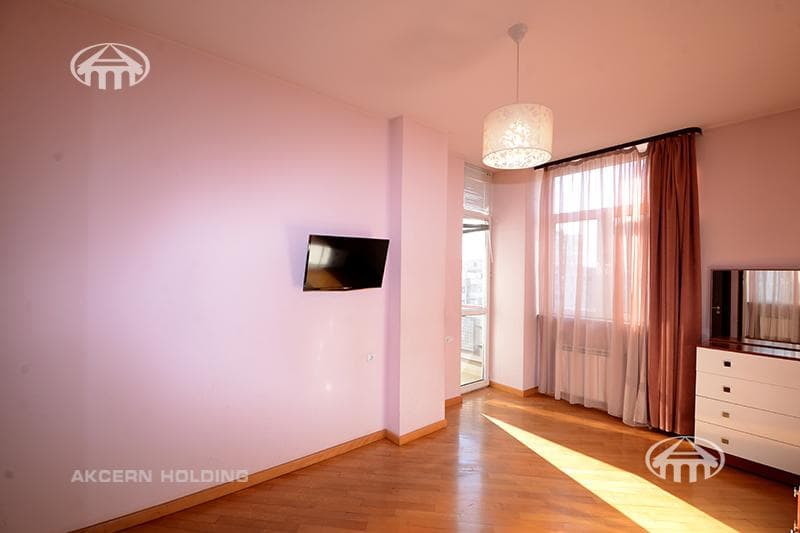 Квартира · 3 комн. · 134 м² · Кентрон