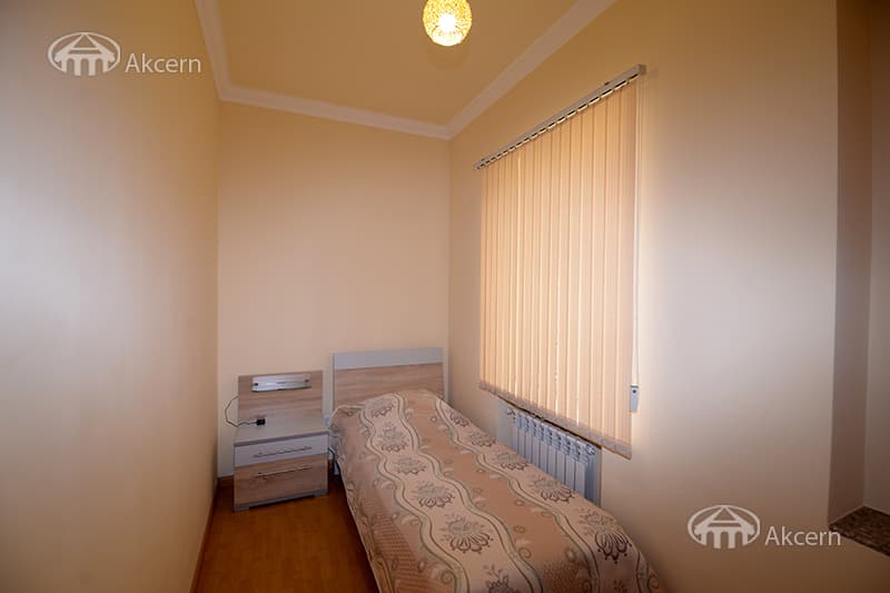 Mansion · 4 rooms · 273 m² · Ajapnyak
