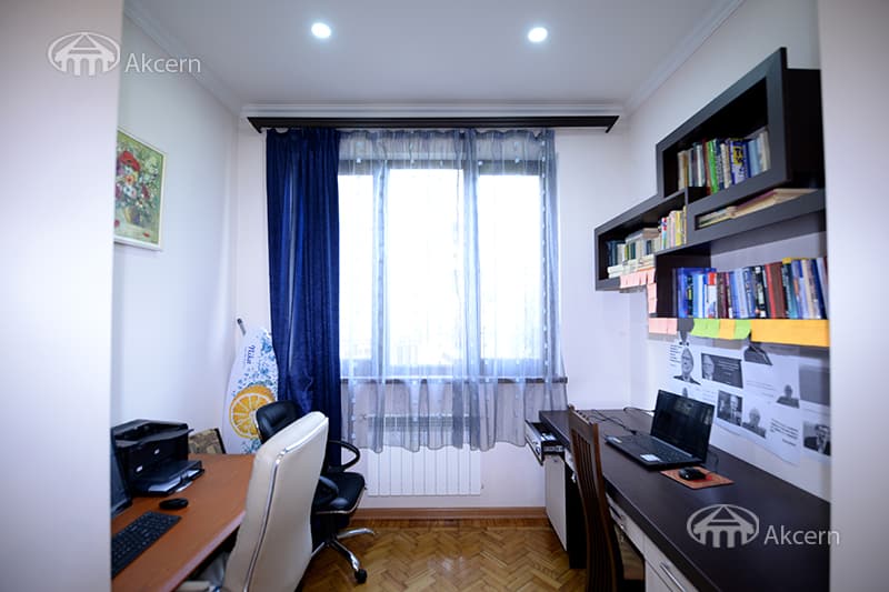 Apartment · 2 rooms · 55 m² · Kentron