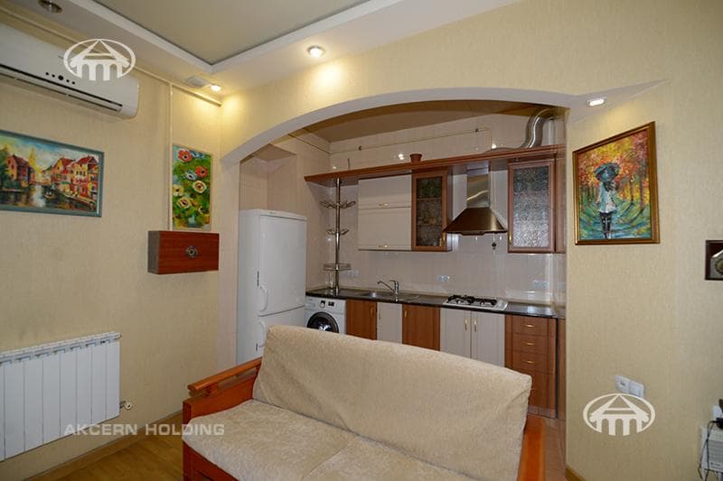Apartment · 5 rooms · 166 m² · Kentron