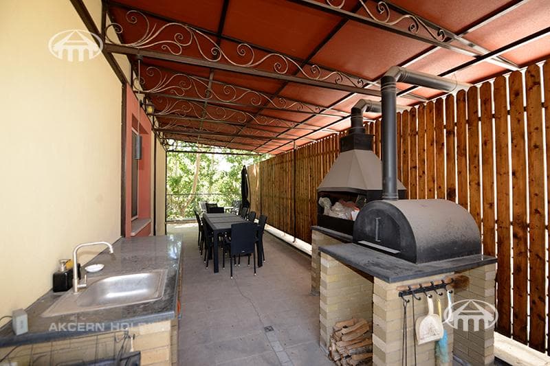 Apartment · 4 rooms · 254 m² · Kentron